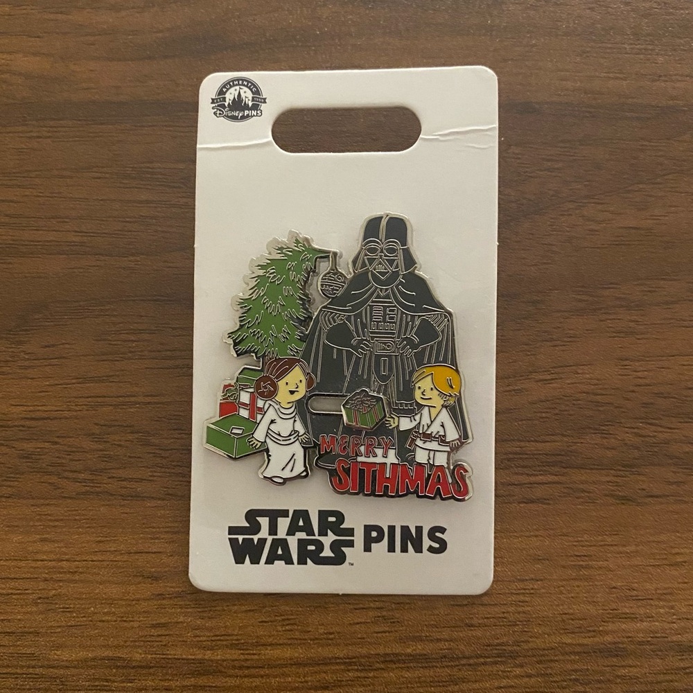 Disney Star Wars Merry Sithmas Trading Pin